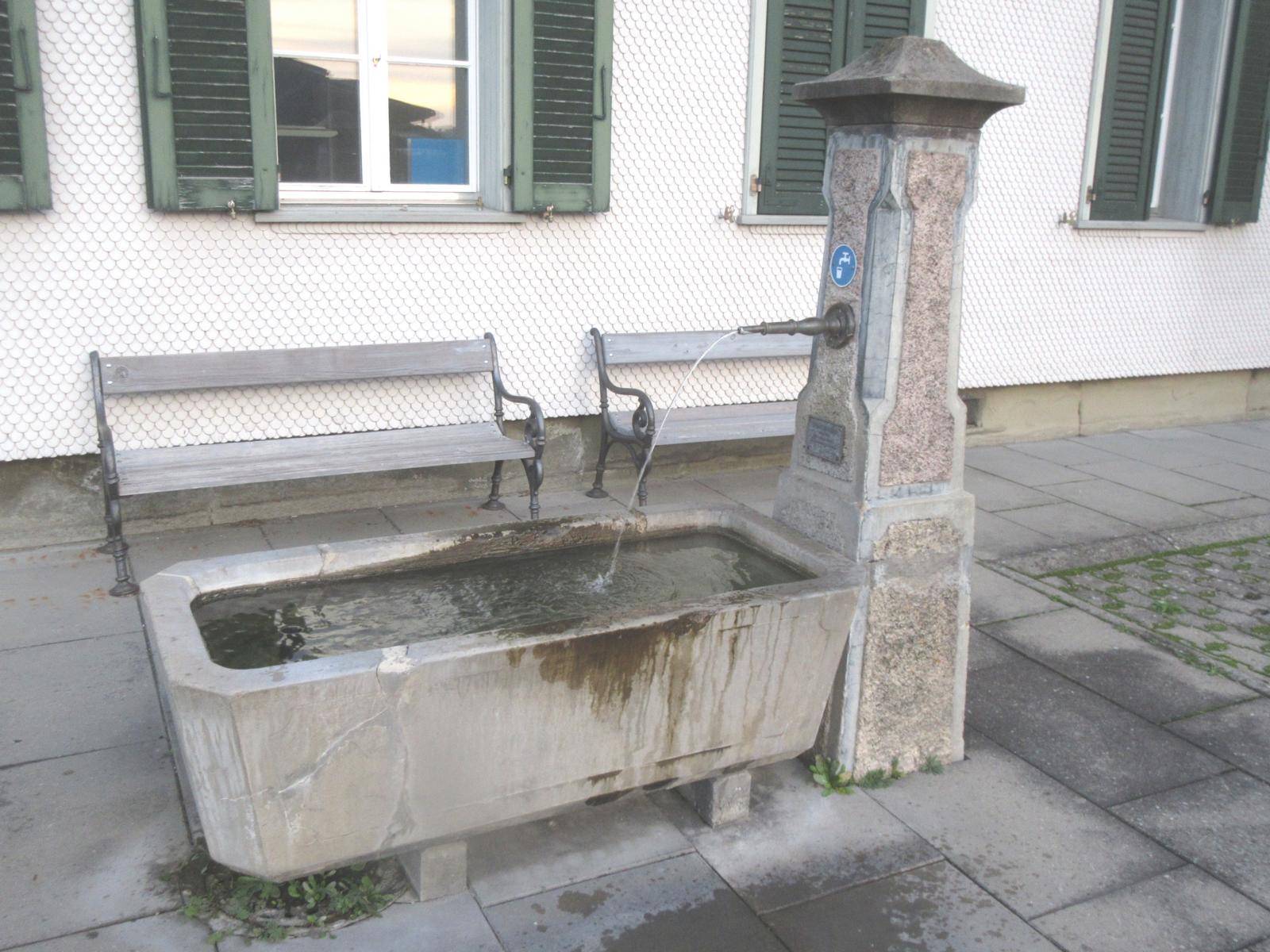 Brunnen Gemeindehaus: Brunnen Gemeindehaus: